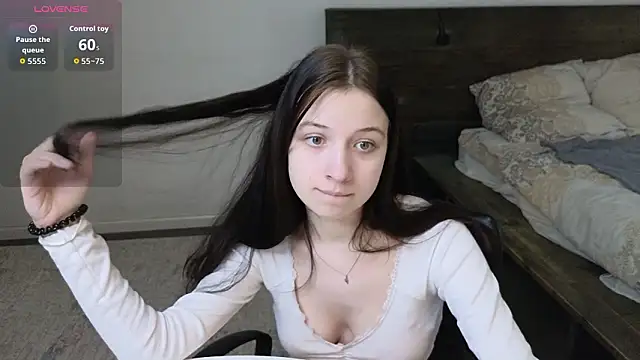 AlicePowells online show from March 11, 2026, 11:15 am