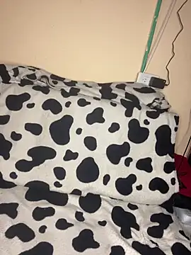 FOXXX BABY online show from February 3, 2026, 7:46 am