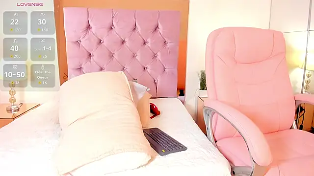 Snapshot of zenda_bianchi chatting on January 15, 2026, 3:43 am zenda bianchi online show from January 15, 2026, 3:43 am