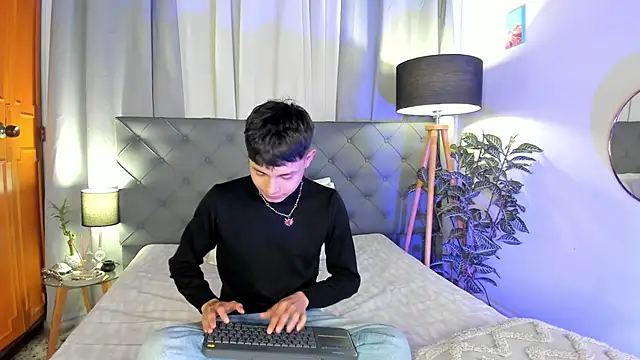 Andy Belier23 online show from April 4, 2026, 11:22 pm