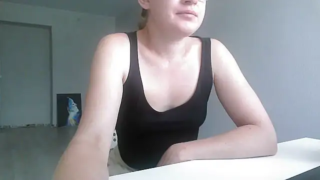 Snapshot of Alice_newhome chatting on June 14, 2026, 10:05 am Alice newhome online show from June 14, 2026, 10:05 am