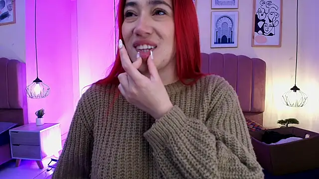 Snapshot of Celestee15_ chatting on May 6, 2026, 11:25 am Celestee15 online show from May 6, 2026, 11:25 am