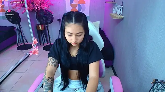 Carolina cherry online show from March 21, 2026, 12:09 pm