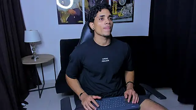 Dustyn Michelle1 online show from February 28, 2026, 4:45 am