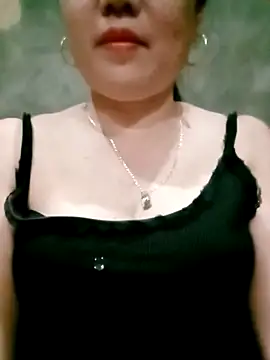 Snapshot of Dianna68 chatting on December 19, 2025, 4:49 am Dianna68 online show from December 19, 2025, 4:49 am