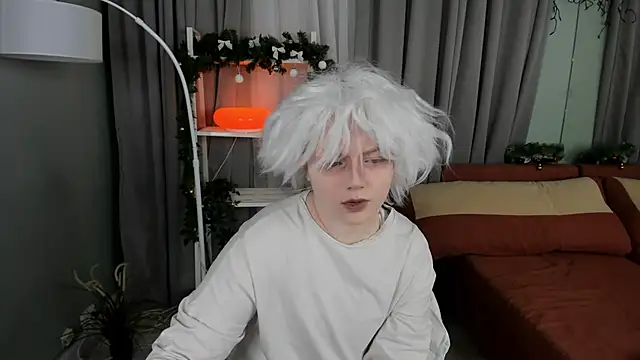 KellyKik online show from December 15, 2025, 8:25 pm