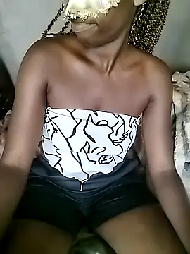 Snapshot of captainofgirl chatting on February 14, 2026, 1:00 pm captainofgirl online show from February 14, 2026, 1:00 pm