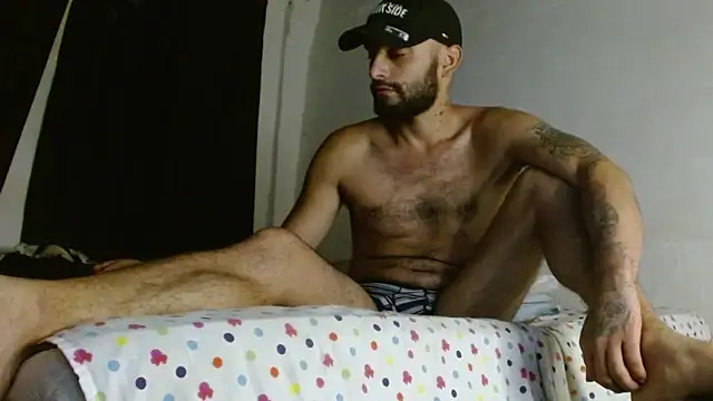 Snapshot of Alex_Flame_ chatting on April 21, 2026, 1:42 am Alex Flame online show from April 21, 2026, 1:42 am
