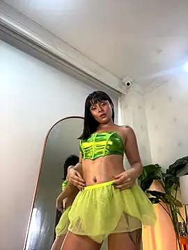 Carrie GB online show from December 18, 2025, 4:33 pm