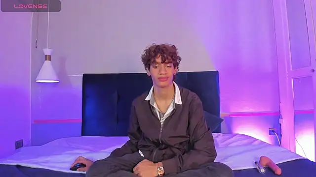 Snapshot of Will_Turneer chatting on January 6, 2026, 4:16 am Will Turneer online show from January 6, 2026, 4:16 am