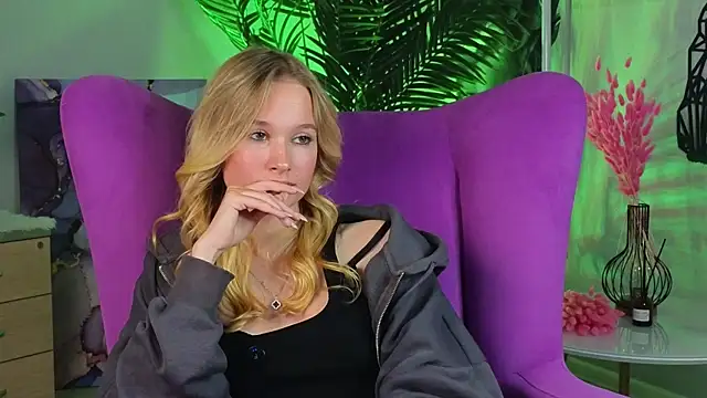 ElizFait online show from December 14, 2025, 11:05 am