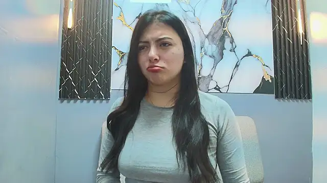 VIOLETA PARKKER online show from December 18, 2025, 8:23 pm