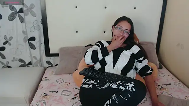 1sasha grey  1 online show from June 19, 2026, 10:15 pm