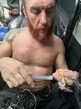 HouseOfHans online show from April 13, 2026, 5:06 pm