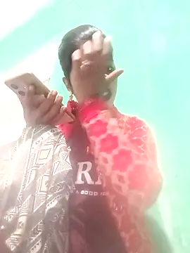 Juli pande online show from December 23, 2025, 2:55 am