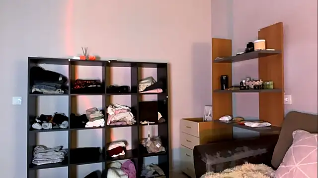 RandeeAntwi online show from December 17, 2025, 3:28 pm