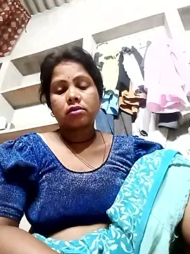 Snapshot of Shreya_pandit chatting on May 28, 2026, 11:43 pm Shreya pandit online show from May 28, 2026, 11:43 pm
