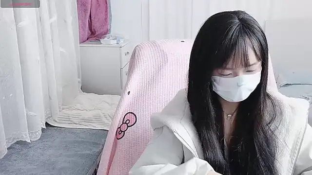  nannan  online show from March 12, 2026, 5:17 pm