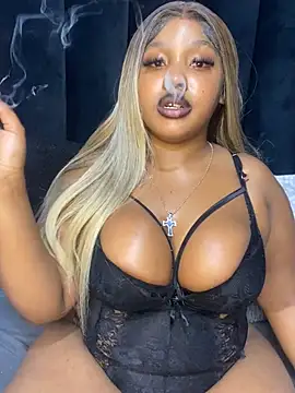 Snapshot of THICKBARBIE32 chatting on July 18, 2026, 8:39 pm THICKBARBIE32 online show from July 18, 2026, 8:39 pm