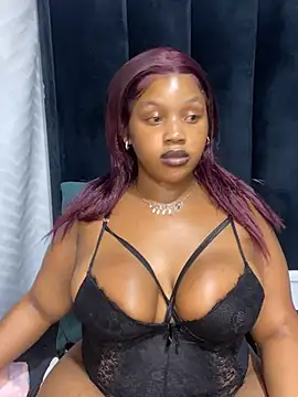 Snapshot of THICKBARBIE32 chatting on June 2, 2026, 8:20 pm THICKBARBIE32 online show from June 2, 2026, 8:20 pm