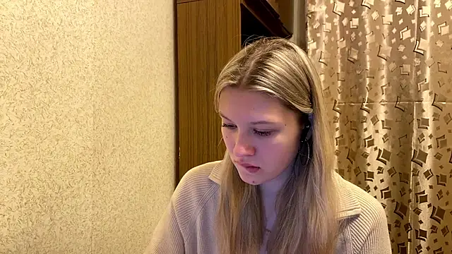 SkyeDavis online show from December 21, 2025, 7:04 pm