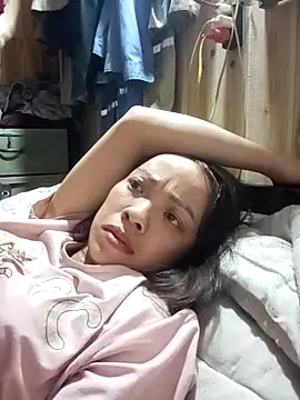 Snapshot of Andrea-688 chatting on February 15, 2026, 10:52 pm Andrea-688 online show from February 15, 2026, 10:52 pm