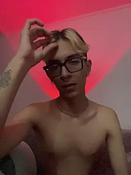 Dracco Velour  online show from March 1, 2026, 7:47 pm