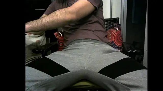 3LEGSSS online show from January 13, 2026, 9:41 pm