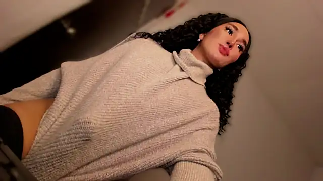 Snapshot of mxshemale_ladyboy chatting on October 5, 2025, 10:44 pm mxshemale ladyboy online show from October 5, 2025, 10:44 pm