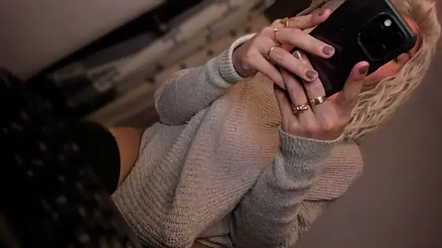 Snapshot of mxshemale_ladyboy chatting on November 4, 2025, 9:24 am mxshemale ladyboy online show from November 4, 2025, 9:24 am