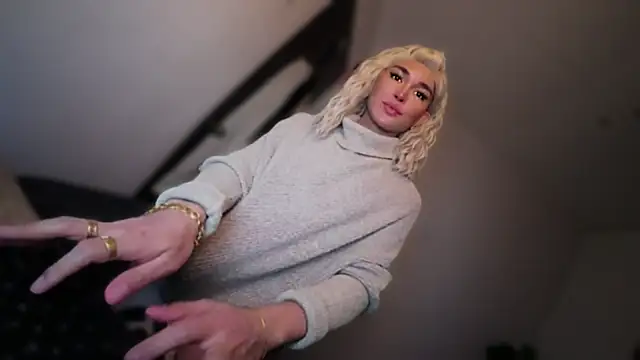 Snapshot of mxshemale_ladyboy chatting on November 28, 2025, 2:12 am mxshemale ladyboy online show from November 28, 2025, 2:12 am