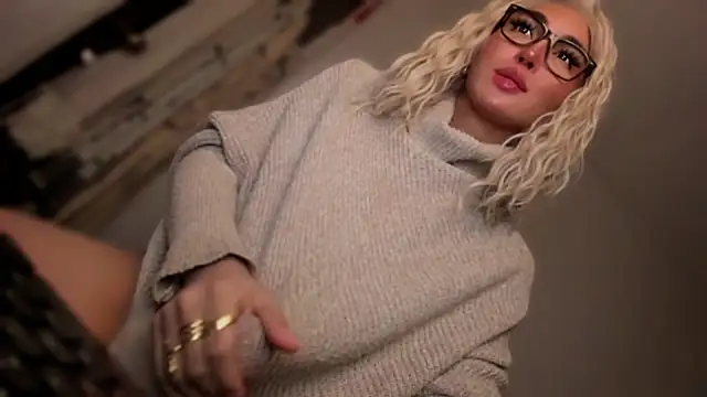 Snapshot of mxshemale_ladyboy chatting on November 14, 2025, 8:12 pm mxshemale ladyboy online show from November 14, 2025, 8:12 pm