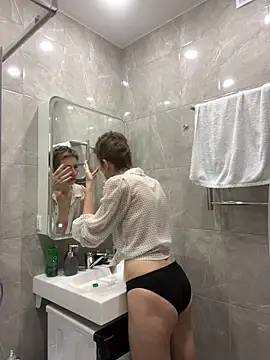 Sensual Flower online show from February 1, 2026, 7:28 am