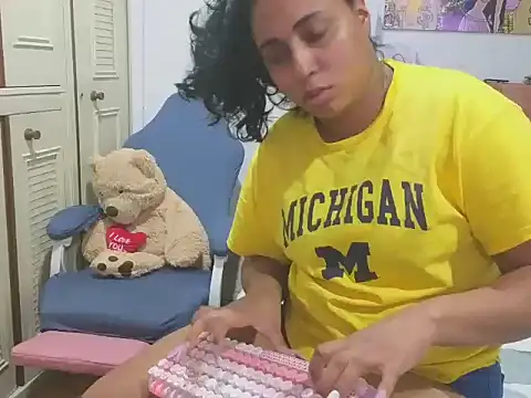 Valery  lovex online show from May 12, 2026, 12:51 am