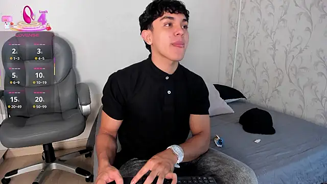  TaylorBlack online show from February 26, 2026, 11:43 am