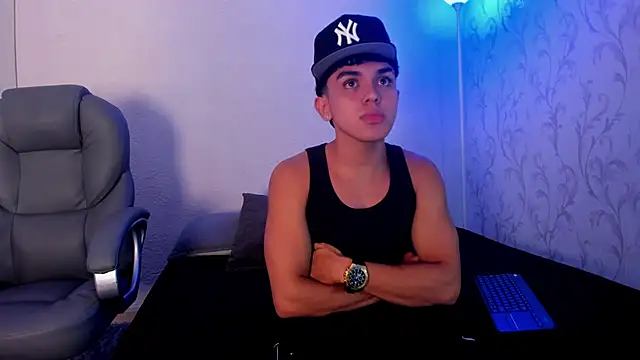 Snapshot of _TaylorBlack chatting on December 18, 2025, 11:36 am TaylorBlack online show from December 18, 2025, 11:36 am