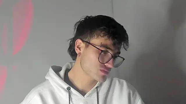 Snapshot of charlie_dicker chatting on March 14, 2026, 2:06 am charlie dicker online show from March 14, 2026, 2:06 am