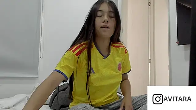 Snapshot of vanesita_ chatting on July 7, 2026, 7:06 pm vanesita online show from July 7, 2026, 7:06 pm