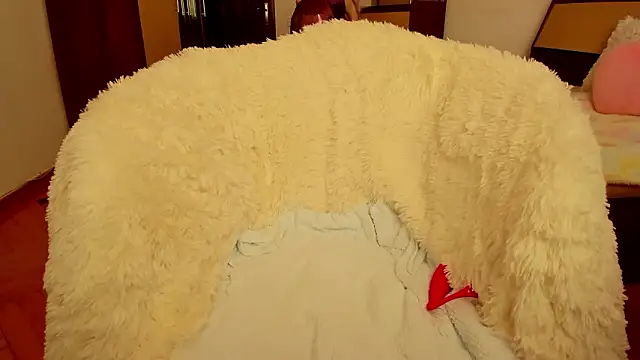 StrawberryEmma online show from February 21, 2026, 5:09 am