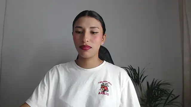 Snapshot of vieernes chatting on December 20, 2025, 10:45 pm vieernes online show from December 20, 2025, 10:45 pm