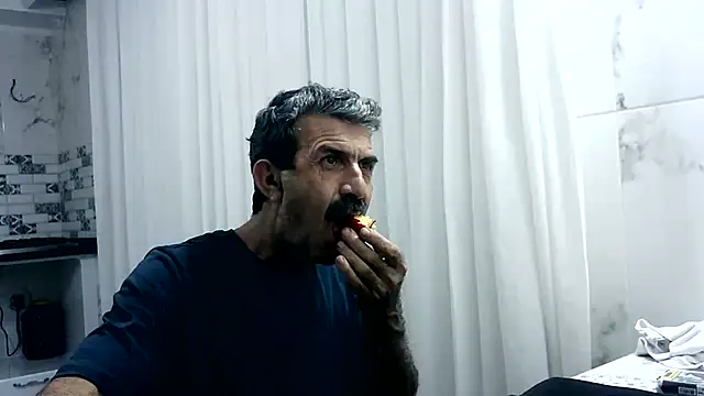 Snapshot of kobra21turki chatting on May 19, 2026, 9:55 pm kobra21turki online show from May 19, 2026, 9:55 pm