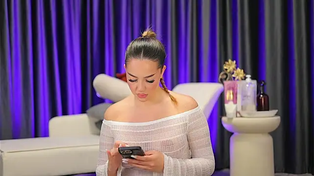 SelenneDream online show from December 18, 2025, 5:39 pm