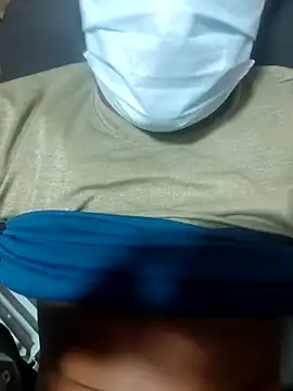  alexzz1155  online show from January 15, 2026, 4:38 am