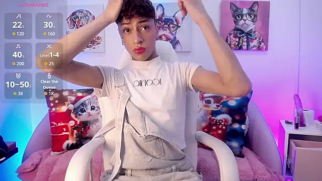 Snapshot of Owen_JP chatting on December 19, 2025, 8:22 pm Owen JP online show from December 19, 2025, 8:22 pm