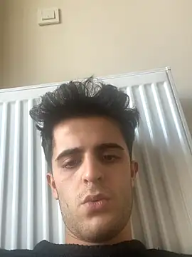 Snapshot of Akgun002472 chatting on December 16, 2025, 11:58 am Akgun002472 online show from December 16, 2025, 11:58 am