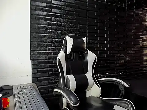 Snapshot of soffiasex68 chatting on February 16, 2026, 3:05 am soffiasex68 online show from February 16, 2026, 3:05 am