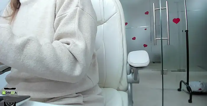 missdominna online show from March 4, 2026, 3:58 am