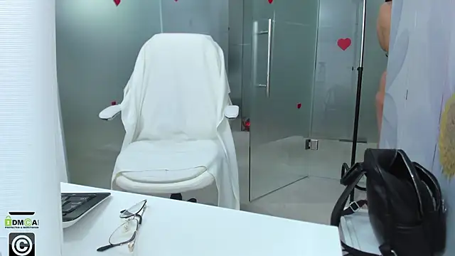 missdominna online show from March 16, 2026, 3:47 am