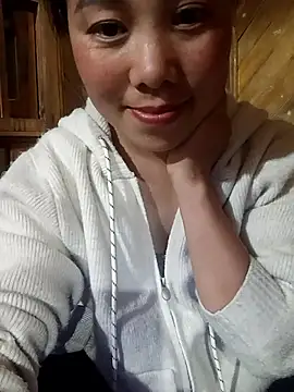 Chloe-ee online show from February 28, 2026, 1:55 pm