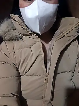 Chloe-ee online show from February 1, 2026, 7:06 am